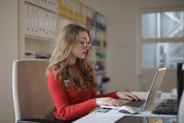 Accountant-Practice-Management-Software-women-working