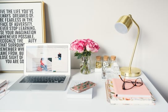 desk setup to write a bookkeeping engagement letter 