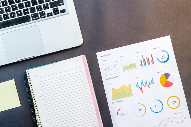 what- are-financial-statements-laptop-charts