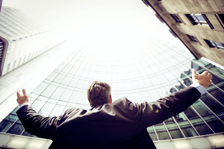 Learn the 5 accountant tips that will help you run a business successfully and how Qbox can help.