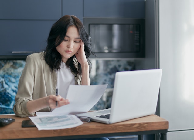 Using quickbooks attachments to send an invoice. 